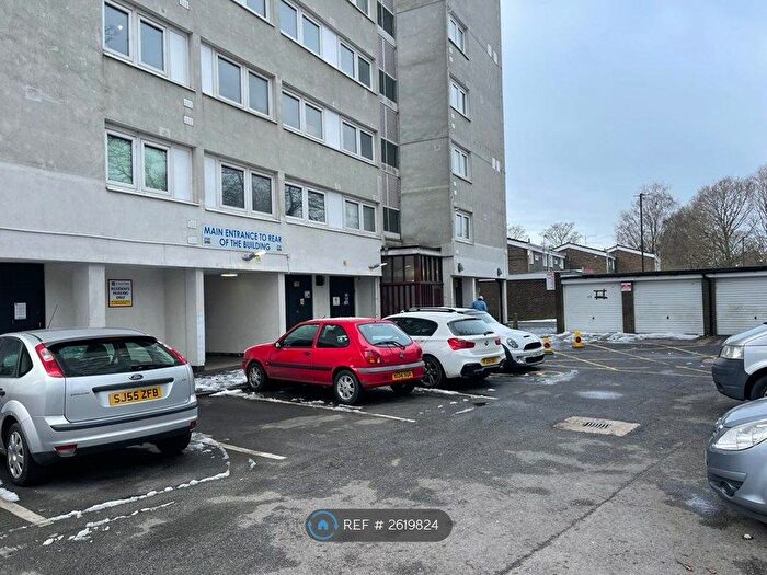3 Bedroom Flat To Rent In Kendal Tower, Birmingham, B17