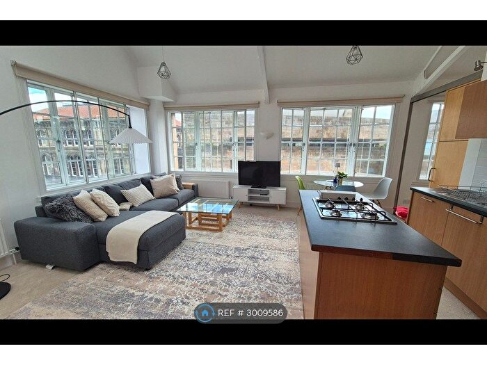 2 Bedroom Flat To Rent In Edinburgh, Edinburgh, EH1