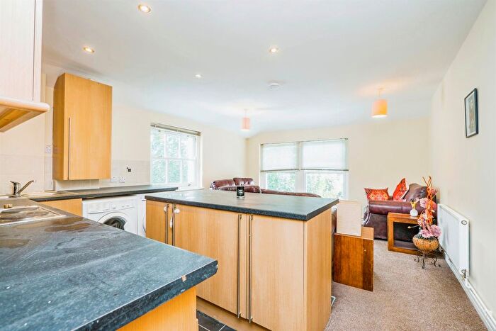 2 Bedroom Flat For Sale In Cathedral Road, Pontcanna, Cardiff, CF11