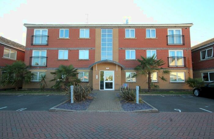 2 Bedroom Flat To Rent In Cole Court, Kettering, NN16