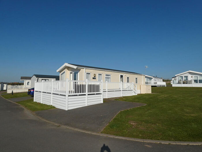 3 Bedroom Park Home For Sale In Church Lane, CO5