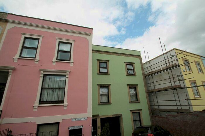 2 Bedroom Flat To Rent In B, Richmond Court, Richmond Street, Totterdown, Bristol, PC00