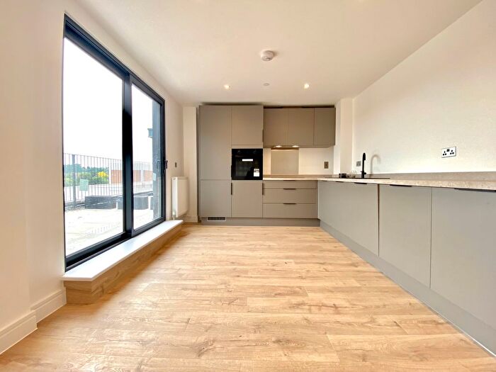 2 Bedroom Flat To Rent In Romney Place, Maidstone, ME15