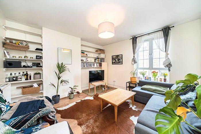 2 Bedroom Flat For Sale In East Dulwich Estate, East Dulwich, SE22