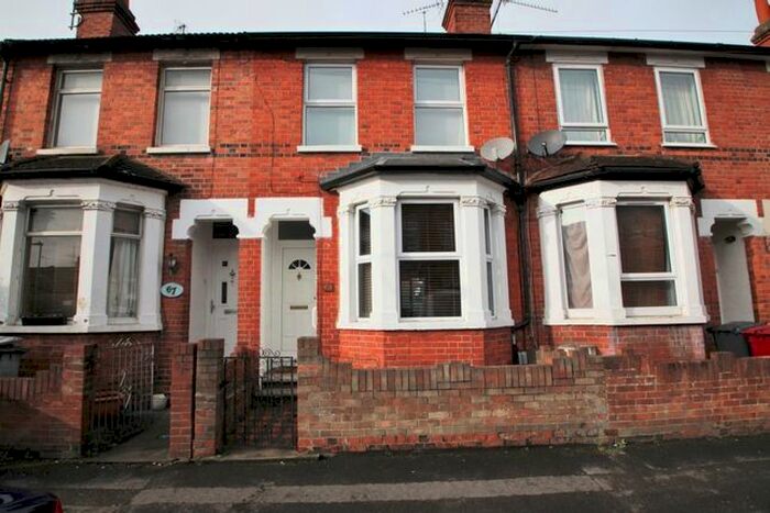 3 Bedroom Terraced House To Rent In York Road, Reading, Berkshire, RG1