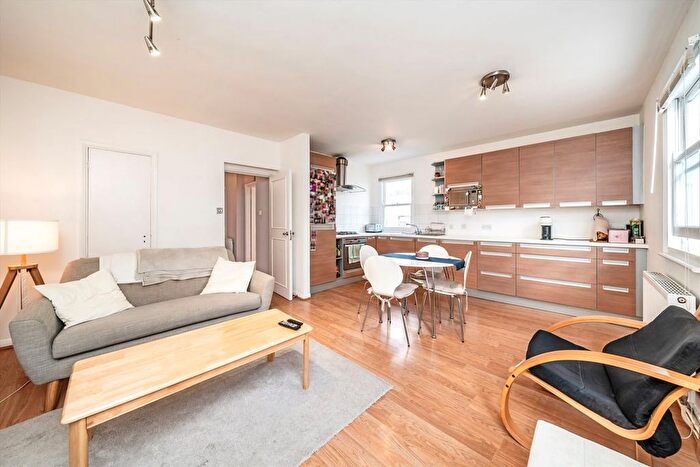 2 Bedroom Flat For Sale In Winchester Street, Pimlico, SW1V