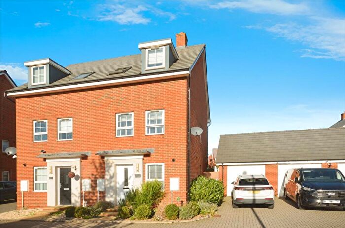 3 Bedroom Semi-Detached House For Sale In Nutmeg Close, Broughton, Aylesbury, HP22