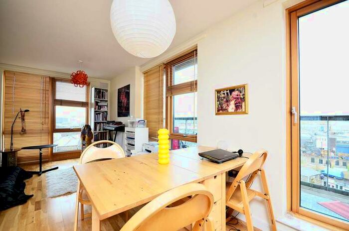 1 Bedroom Flat To Rent In Biggs Square, Hackney, E9