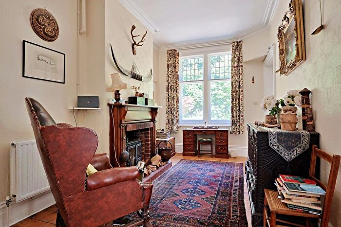 6 Bedroom Detached House For Sale In Lower Golf Links Road, Broadstone, BH18 - Photo 6