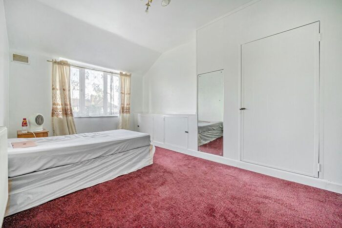 3 Bedroom End Terrace House For Sale In Eltham Green Road, Eltham, SE9