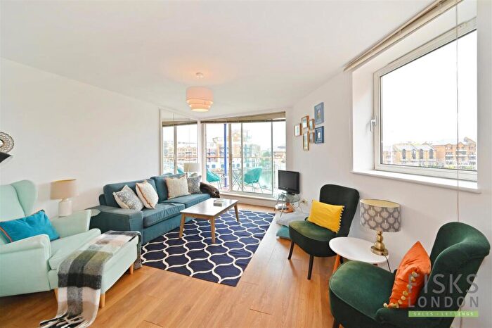 2 Bedroom Flat To Rent In Marina Heights, Limehouse, E14