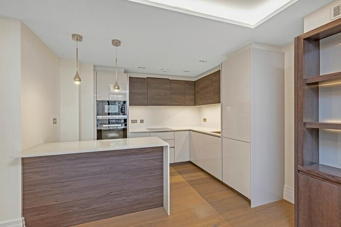 2 Bedroom Flat To Rent In Kensington Gardens Square, London, W2