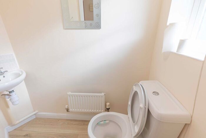 3 Bedroom Semi-Detached House To Rent In Brandon Way Crescent, Leeds, LS7