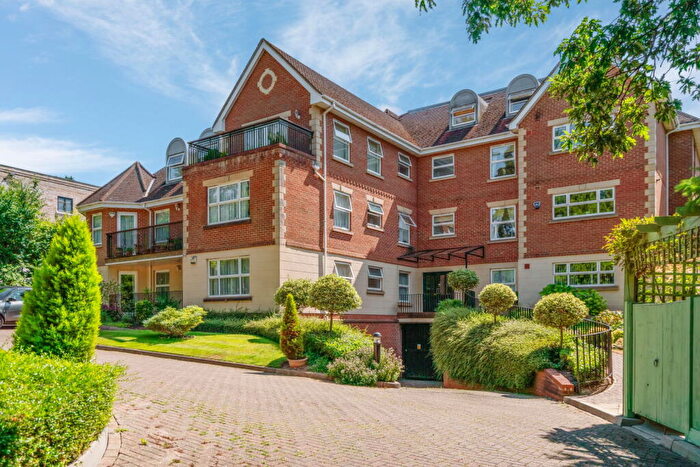 3 Bedroom Apartment For Sale In Eastbury Avenue, Northwood, HA6