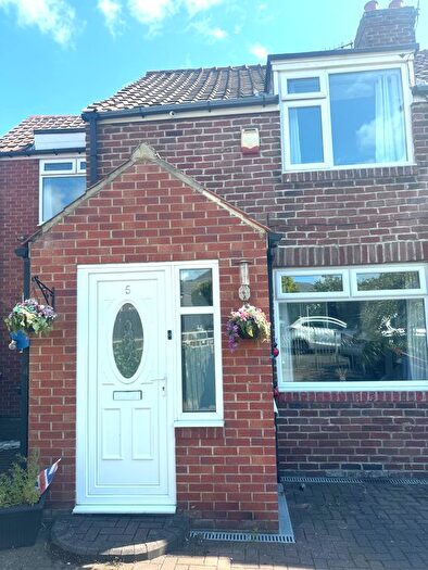 3 Bedroom Semi-Detached House To Rent In Murray Gardens, Gateshead, NE11