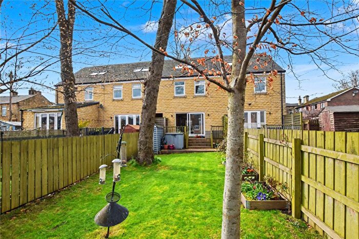 4 Bedroom Terraced House For Sale In Sunfield Mews, Stanningley, Pudsey, West Yorkshire, LS28