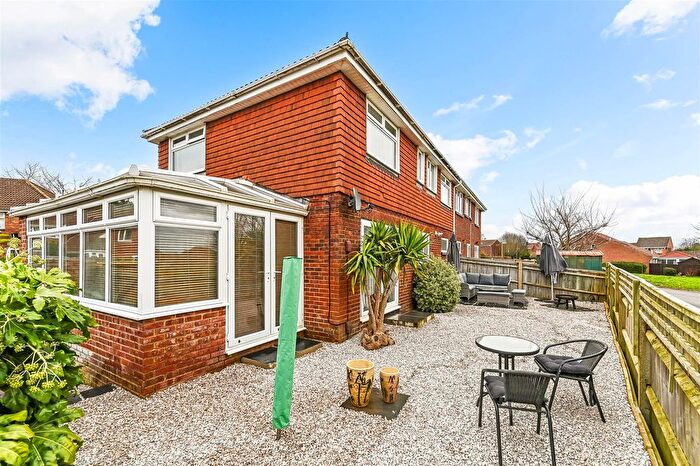 3 Bedroom End Of Terrace House For Sale In Cormorant Close, Fareham, PO16