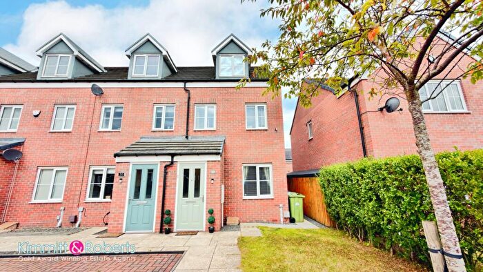3 Bedroom End Of Terrace House For Sale In Greenfield Way, Houghton Le Spring, Tyne And Wear, DH4
