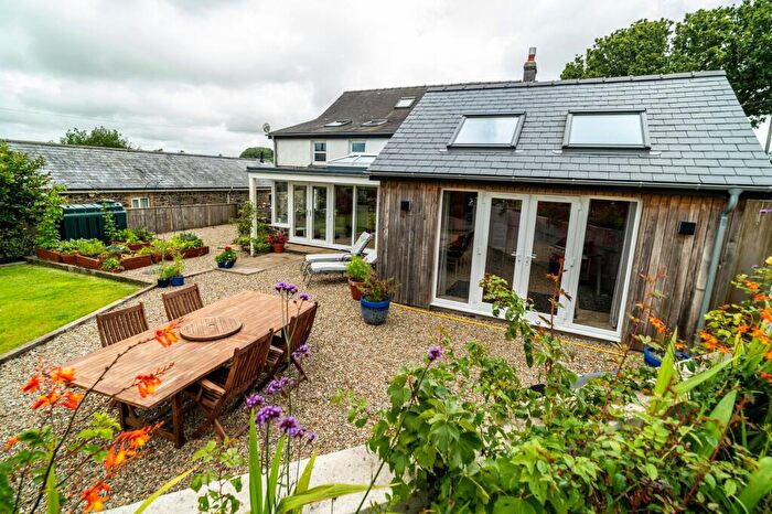 4 Bedroom Detached House For Sale In Blaenllanarth, Mydroilyn, Lampeter, SA48
