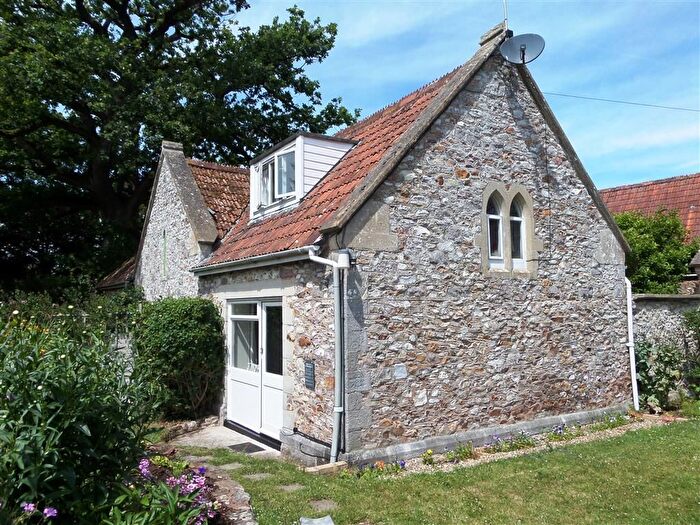 2 Bedroom Property To Rent In Church Road, Trull, Taunton, TA3