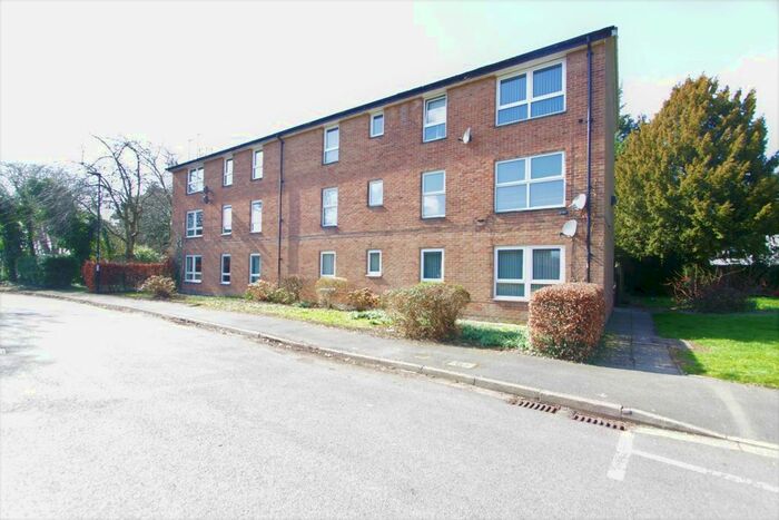2 Bedroom Flat To Rent In James Andrew Close, Sheffield, S8