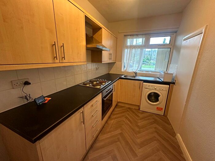 3 Bedroom Flat To Rent In Regent Court, Bradfield Road, Sheffield, South Yorkshire, S6