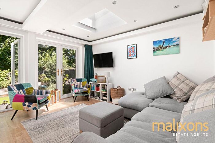 2 Bedroom Maisonette For Sale In Ashbourne Road, Mitcham, CR4