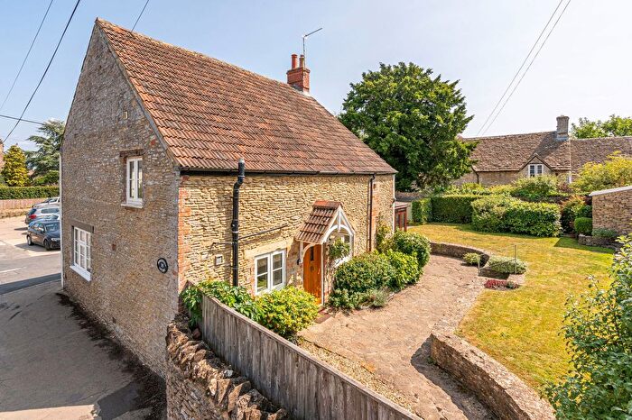 3 Bedroom Detached House For Sale In The Street, Hullavington, SN14