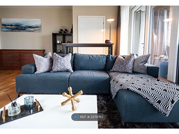 2 Bedroom Flat To Rent In Greenwich High Road, London, SE10