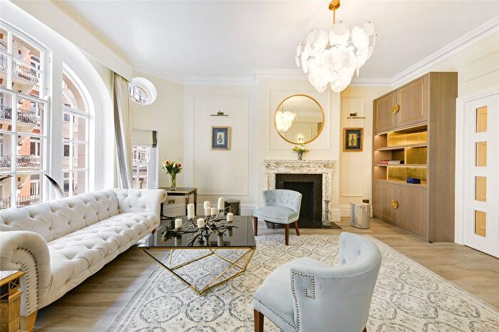 2 Bedroom Flat To Rent In Basil Street, London, SW3