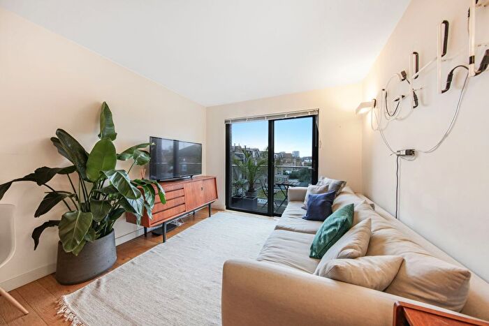 1 Bedroom Flat To Rent In Fermoy Road, London, W9