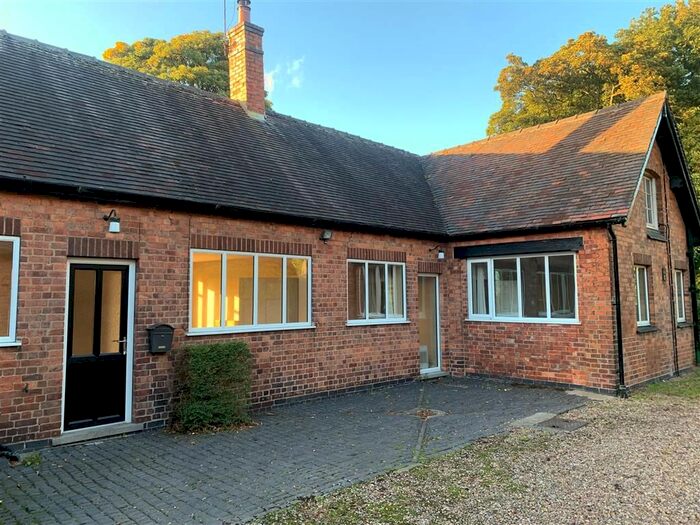 3 Bedroom Cottage To Rent In Lamb Close, Eastwood, Nottingham, NG16