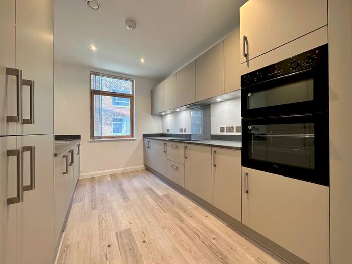 4 Bedroom Terraced House To Rent In Kentfield Street, Barking, IG11