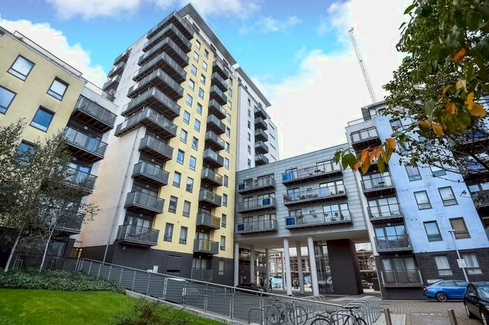 2 Bedroom Flat To Rent In Tarves Way, London, SE10