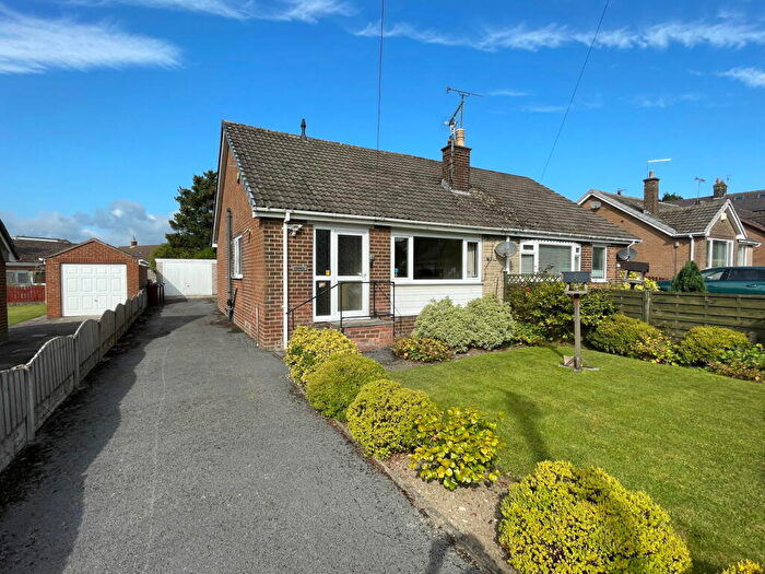 3 Bedroom Semi-Detached Bungalow For Sale In Birks Lane, Millhouse Green, S36