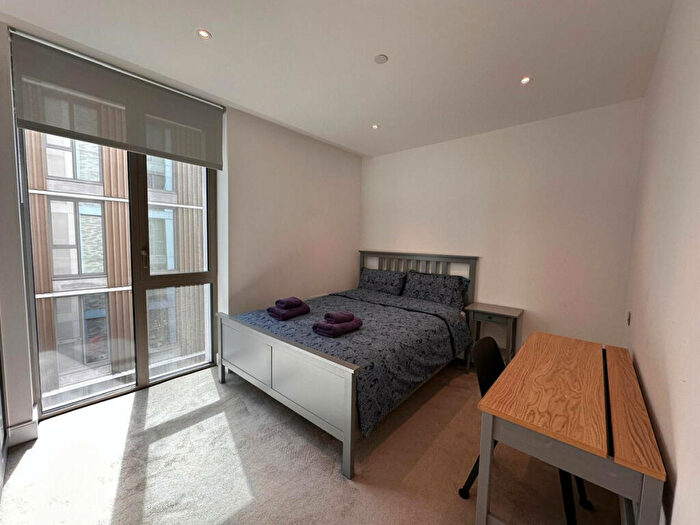 2 Bedroom Apartment To Rent In Radley House, Palmer Road, SW11