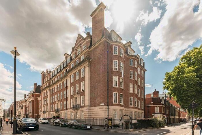 4 Bedroom Flat To Rent In Park Street, London, W1K