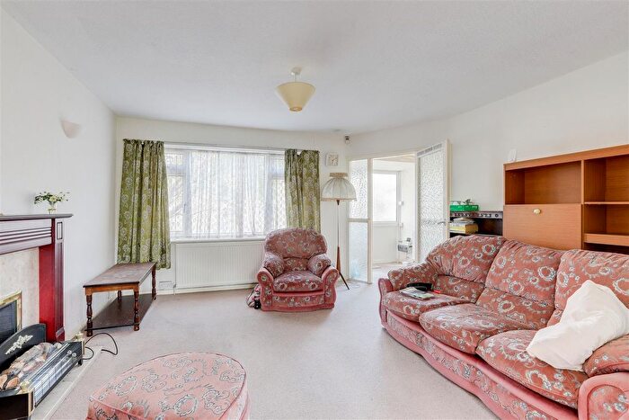 2 Bedroom Detached House For Sale In Bar Lane, Basford, Nottinghamshire, NG6