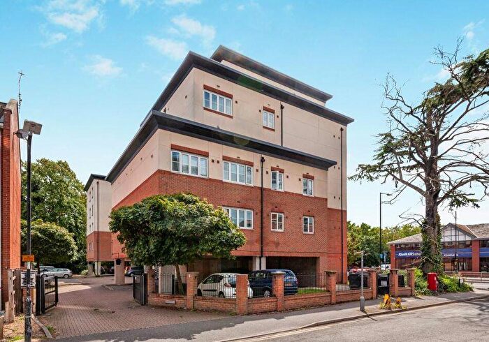 2 Bedroom Flat For Sale In Flat Centrika, Bath Road, Slough, Buckinghamshire, SL1