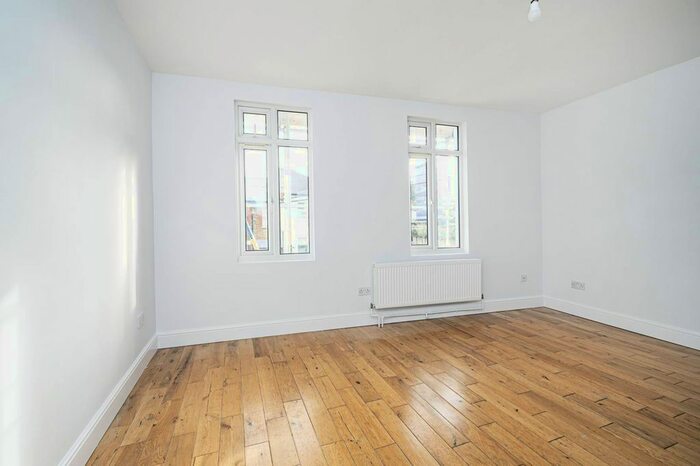 2 Bedroom Flat To Rent In Pembroke Road, Muswell Hill, London N10