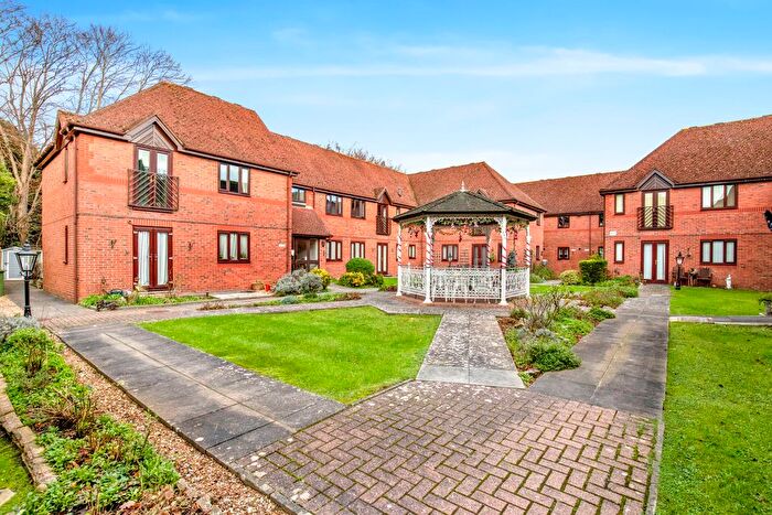 2 Bedroom Bungalow For Sale In The Courtyard, Worthing, West Sussex, BN14