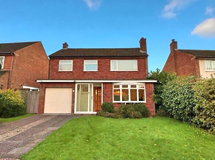 3 Bedroom Detached House For Sale In Shepherds Pool Road, Four Oaks, Sutton Coldfield, B75