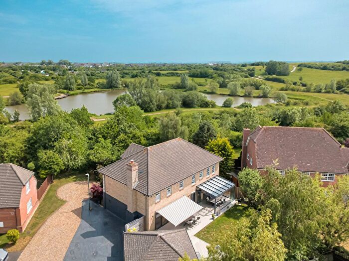 6 Bedroom Detached House For Sale In Orchard Way, Lower Cambourne, CB23