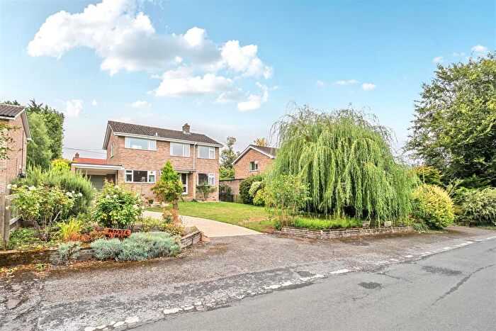 4 Bedroom Detached House For Sale In Middle Lane, Cherhill, Calne, SN11