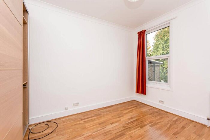 1 Bedroom Flat To Rent In Bolton Road, , Harlesden, London, NW10