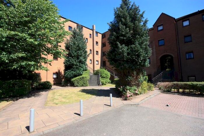 2 Bedroom Flat To Rent In Albion Gate, Glasgow, G1