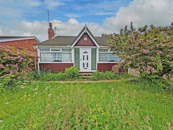 2 Bedroom Detached Bungalow For Sale In Smook Hills Road, Hollym, Withernsea, HU19