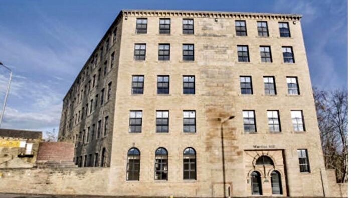 1 Bedroom Apartment To Rent In Pellon Lane, Halifax, HX1