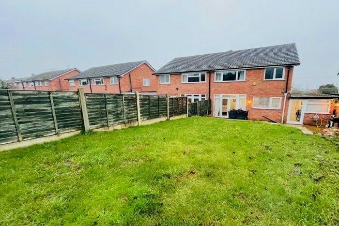 3 Bedroom Property To Rent In Newton Road, Lichfield, WS13