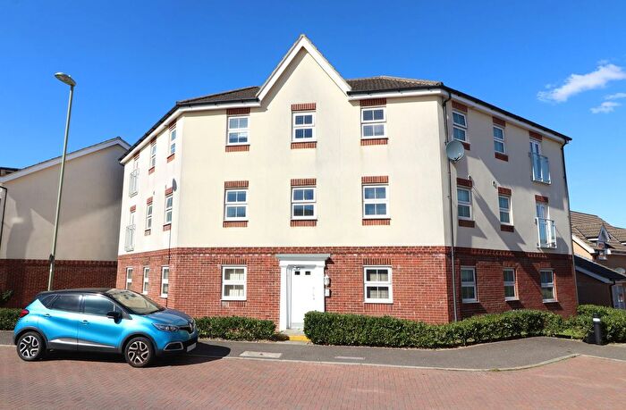 2 Bedroom Flat For Sale In White's Way, Hedge End, SO30